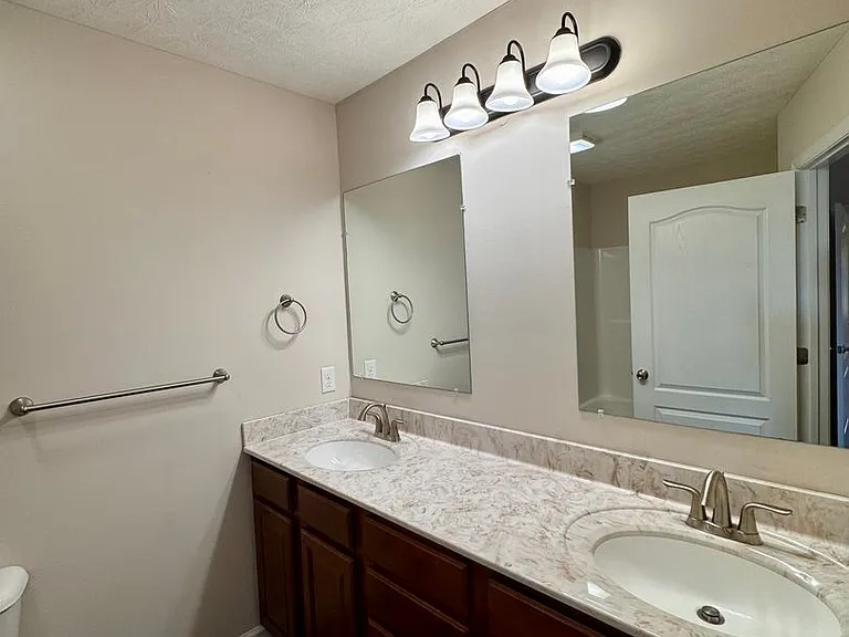 175 Cedar Point Ln — Photo 6