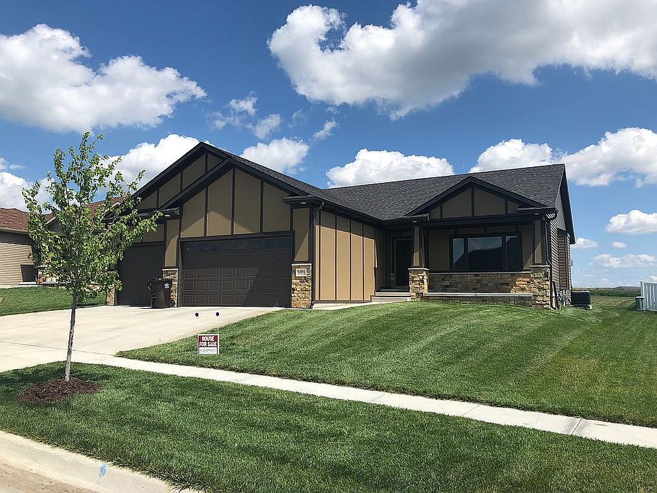 1st image of 1261 W Lander Dr