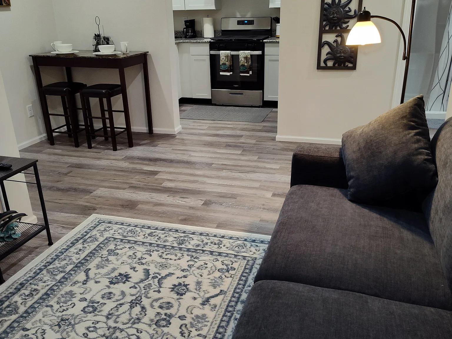 2 bed, 750 sqft, $1,800 — Photo 3