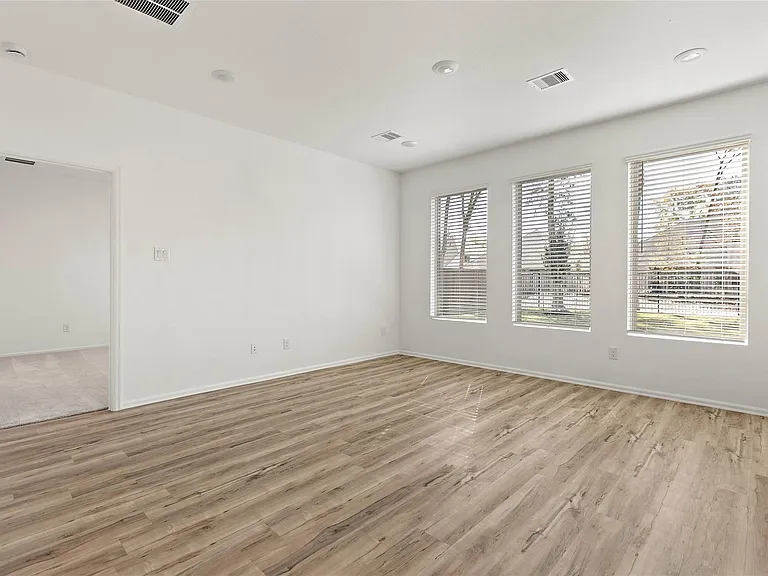 7594 Angels Landing Ln — Photo 13