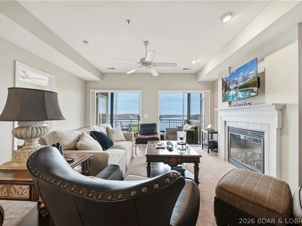 77 Palisades Lakeview Dr #1-B, Lake Ozark, MO 65049