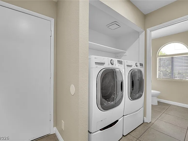 756 Charwood Cir — Photo 19
