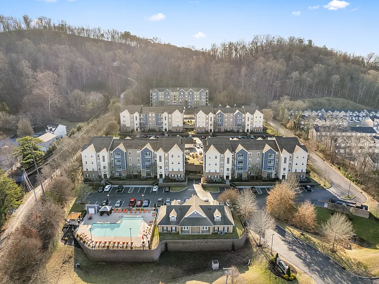 Evergreen at the Bluffs — Photo 39