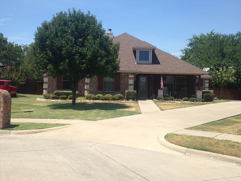1st image of 210 High Meadow Ct