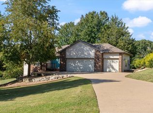 11 Jarrod Dr, Bella Vista, AR 72714