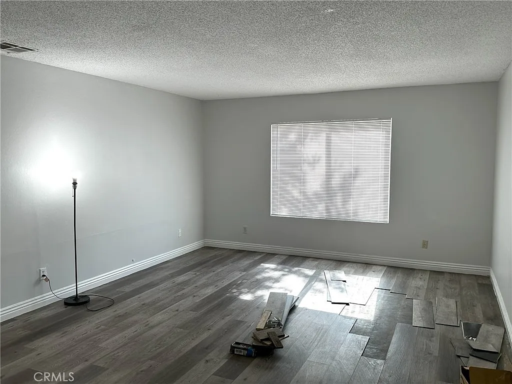 2 bed, 900 sqft, $1,399 — Photo 4