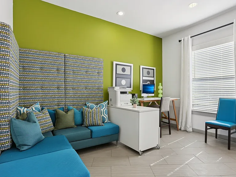 The Arbor Walk Apartments — Photo 29