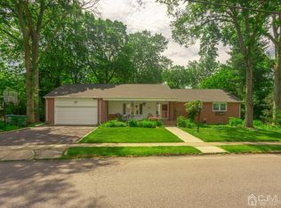 20 Hamlin Rd, Edison, NJ 08817