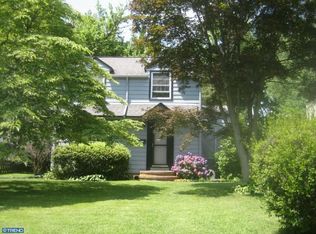 415 N Lafayette Ave, Morrisville, PA 19067