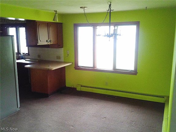 3rd image of 370 North Dr