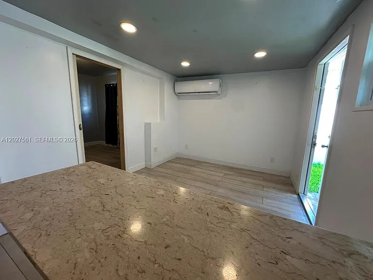 1090 W 60th St #1 — Photo 7