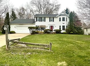 10352 Misty Ridge Dr, Painesville, OH 44077