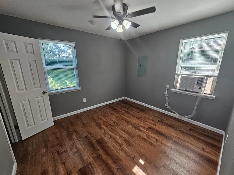 1325 Bruce St #1 — Photo 15