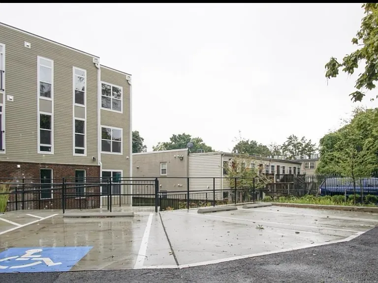 5900 Foote St NE #8 — Photo 5