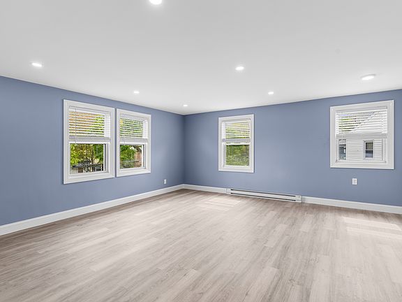 4th image of 10 Briarcliff Ter Floor 2