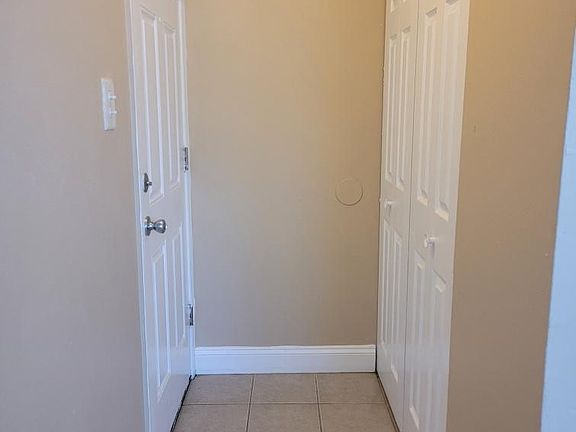 3rd image of 1120 E 82nd St APT 2B