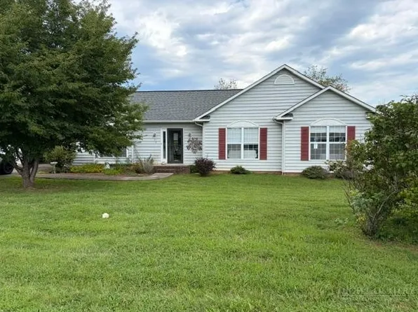 104 BLAIRFIELD Court, North Wilkesboro, NC 28659