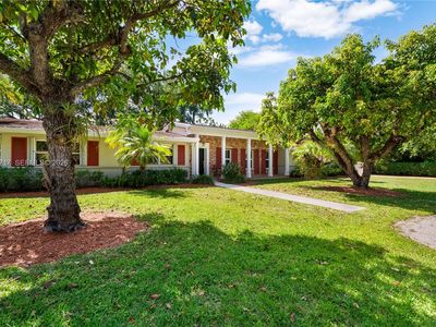 9830 SW 69th Ave, Pinecrest, FL, 33156