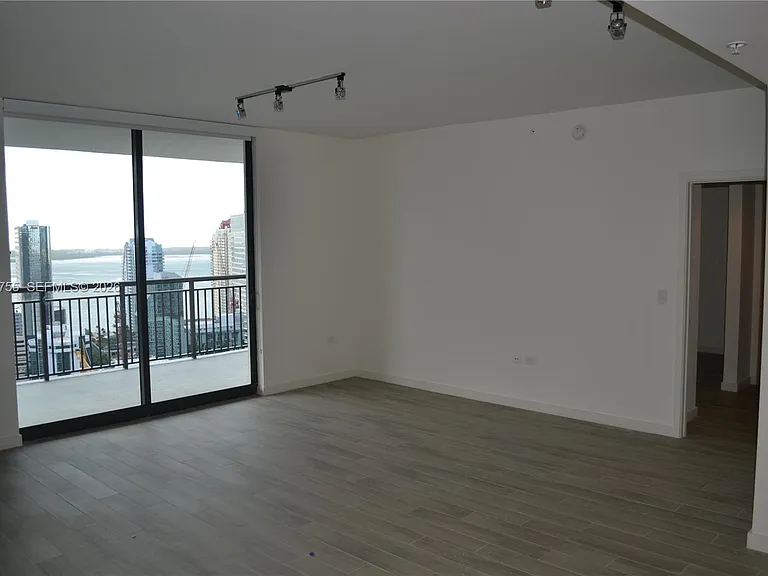 999 SW 1st Ave #2517 — Photo 7