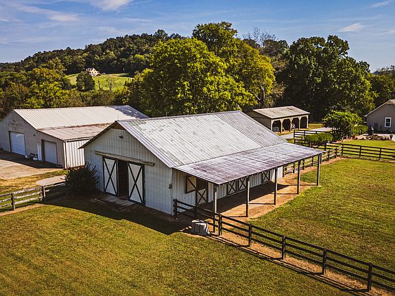 5th image of 367 Fry Branch Rd