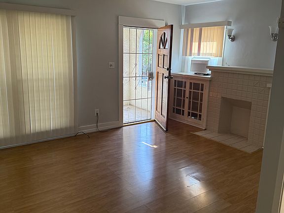 4th image of 631 E Cypress Ave #631