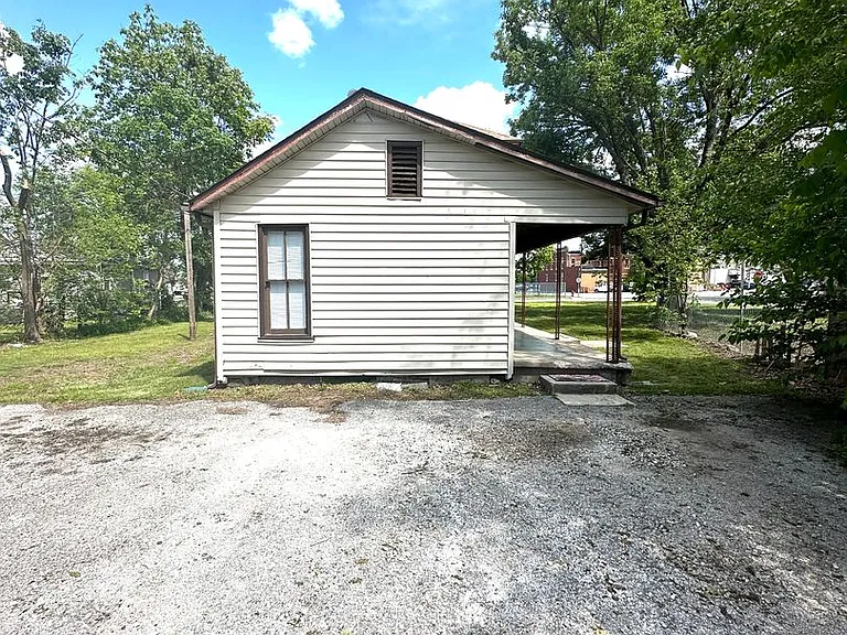 304 N Webb St — Photo 3