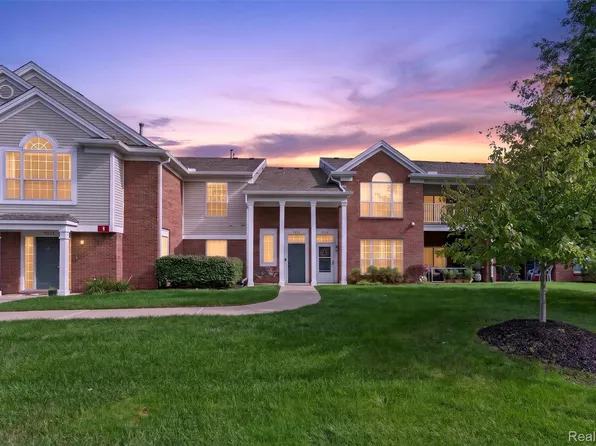 16885 Carriage Way Unit 5, Northville, MI 48168