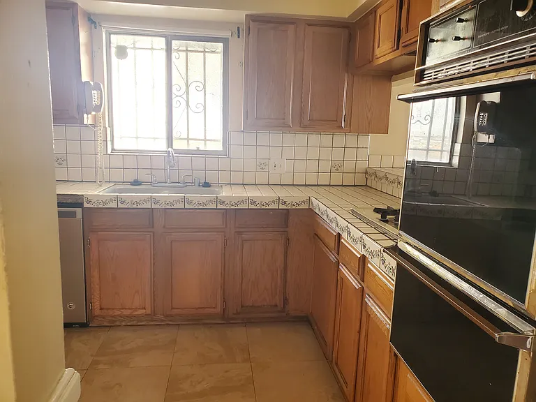 1255 W 127th St — Photo 3