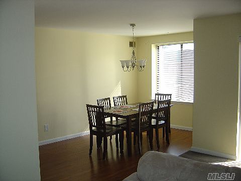 4th image of 99 S Park Ave