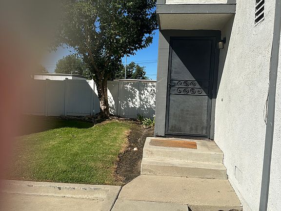 3rd image of 5071 Bandera St
