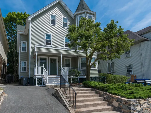 132 S Angell St APT 3, Providence, RI 02906