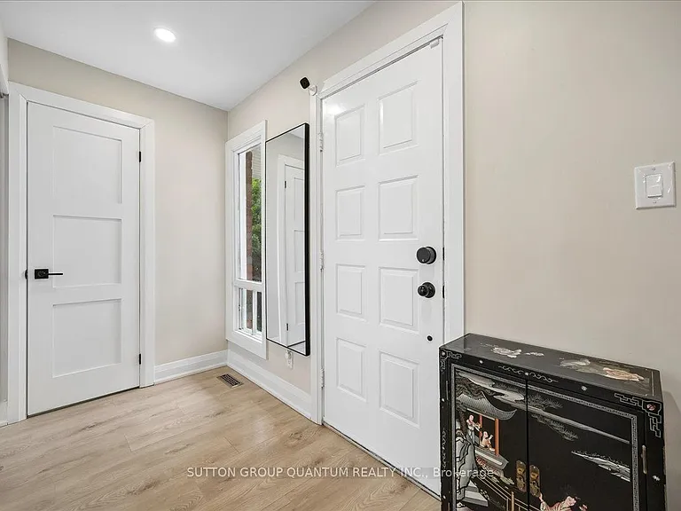 1120 Montgomery Dr — Photo 24