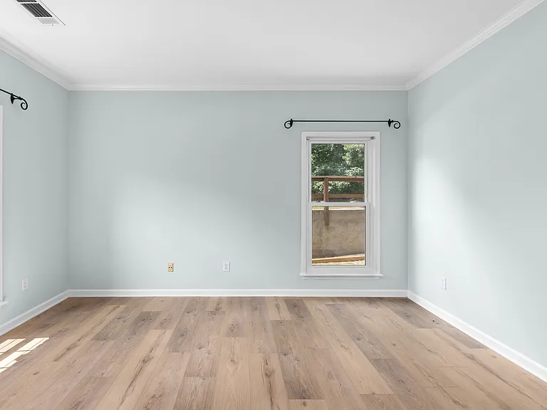 380 Belmont Chase Ct — Photo 4