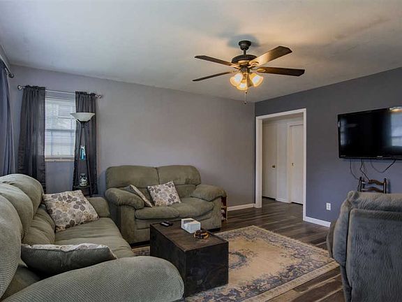 4th image of 4521 Lemoyne Ln