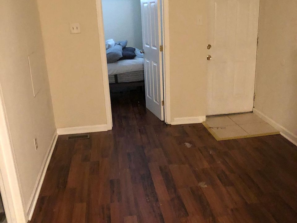 2nd image of 1-3258 N Carlisle St #1