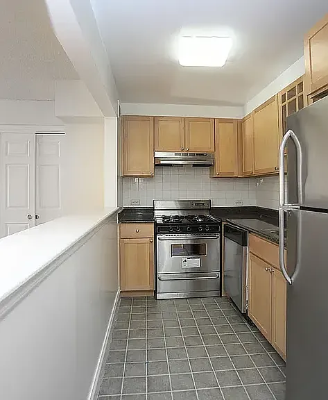3880 Orloff Ave #2B — Photo 2