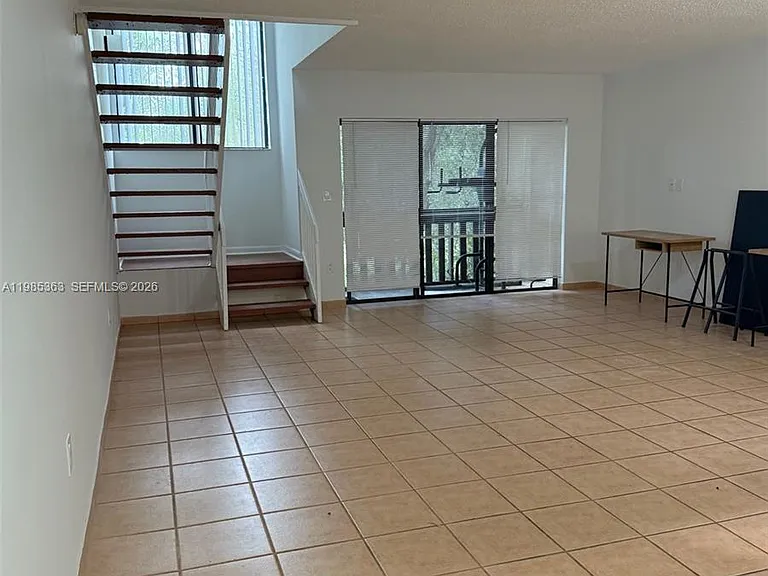 425 W Park Dr #9 — Photo 6