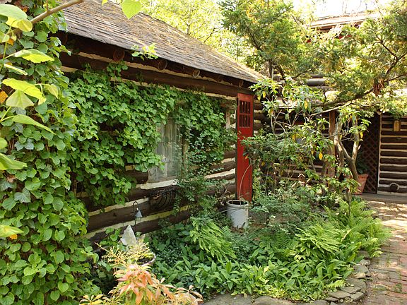 Right Side of Garage