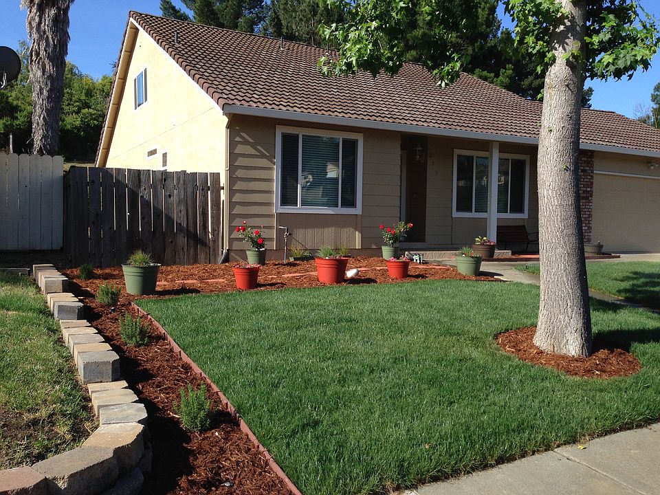 2nd image of 239 Regents Park Dr
