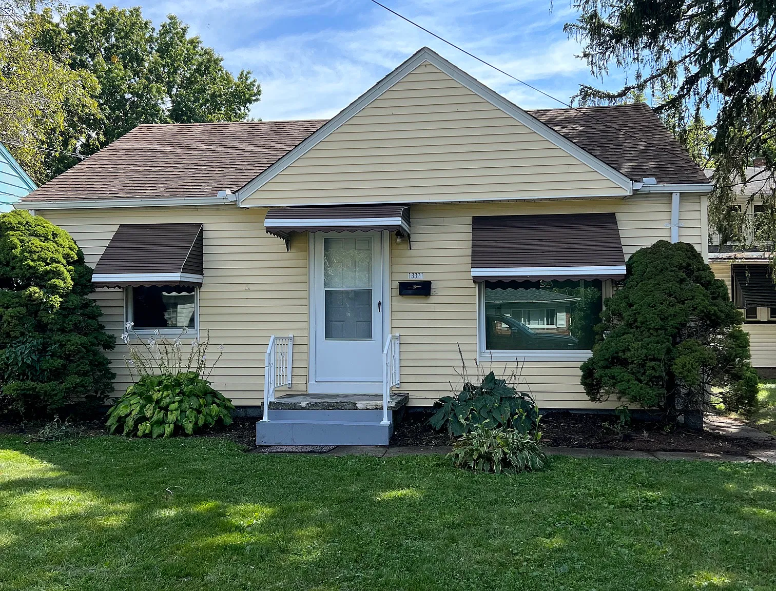 3 bed, 1044 sqft, $1,500 — Photo 1