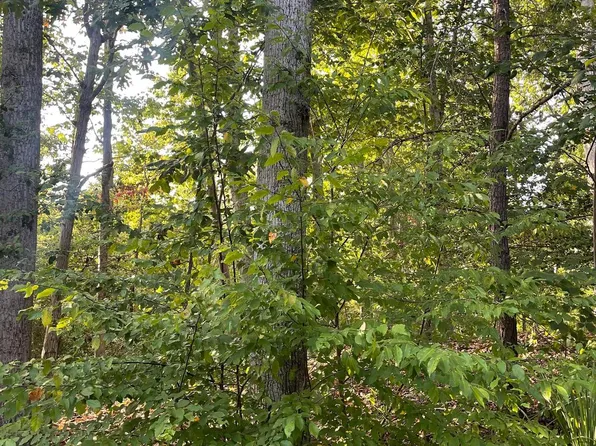 352 Deer Dr, Lusby, MD 20657