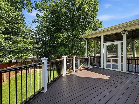 3rd image of 14009 Baneberry Cir