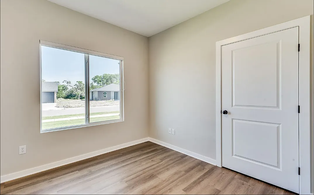 4 bed, 1413 sqft, $1,695 — Photo 3
