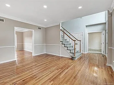 2 Ashley Ct — Photo 3