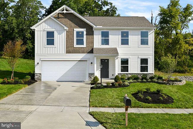 1 Monroe Ave photo 1