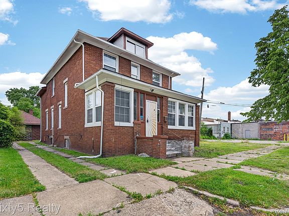 2nd image of 14 Myrtle St
