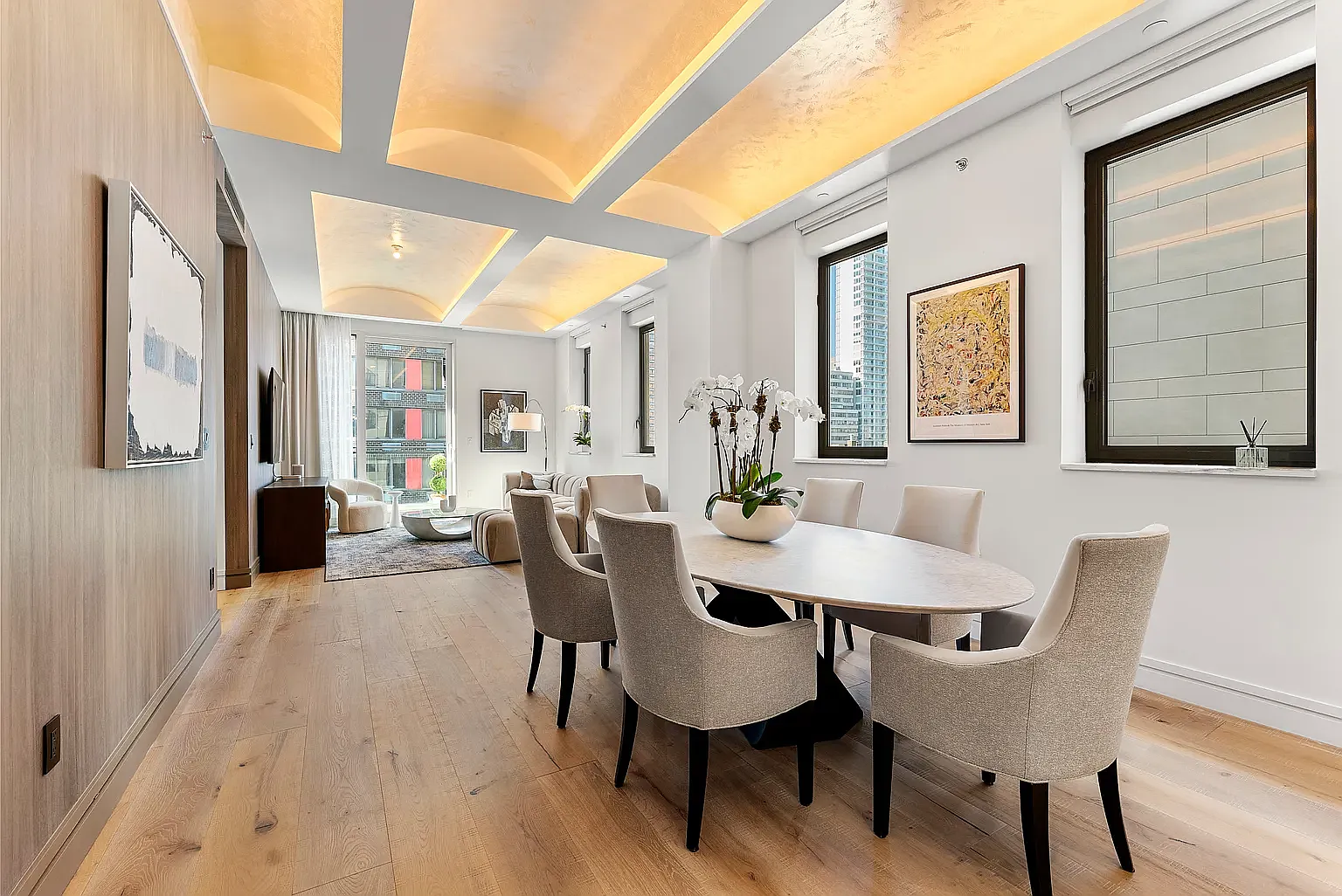 305 East 61st Street — Photo 2