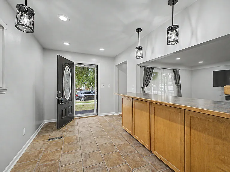 4205 Katherine St — Photo 11