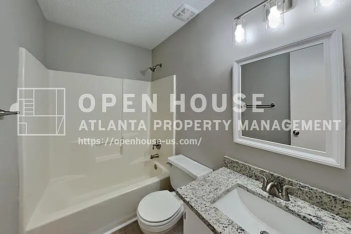 4015 Sharon Woods Dr — Photo 16