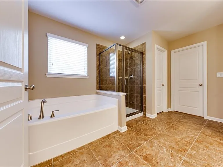 7245 Rocking Horse Ln — Photo 22